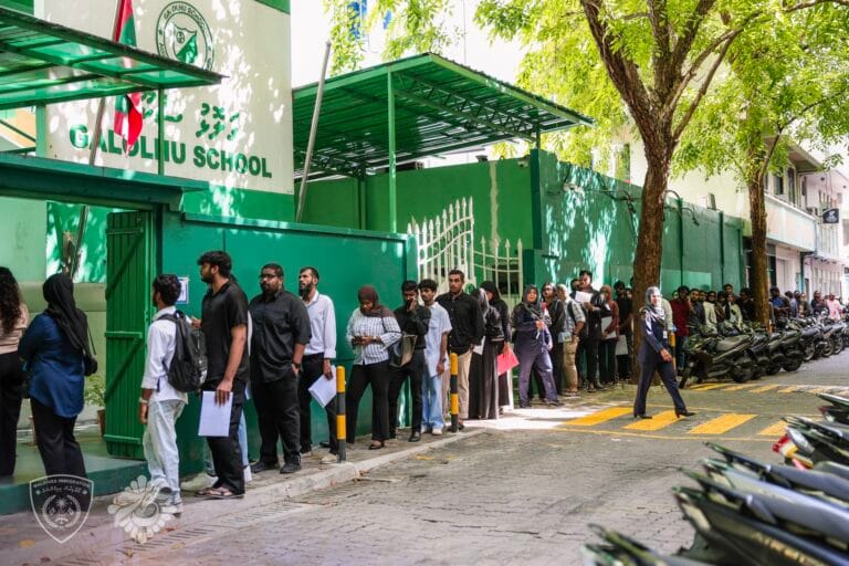 އިމިގްރޭޝަންގެ ވޯކް-އިން އިންޓަވިއުއަށް ބޮޑު ތަރުހީބެއް