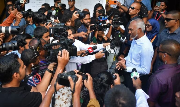 ނޫސްވެރިކަމުގެ މިނިވަންކަން ދެ ދަރަޖަ ކުރިއަށް
