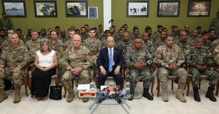 އެމެރިކާ ސިފައިންނާއެކު ދިވެހި ސިފައިން ތަމްރީނެއް ފަށައިފި