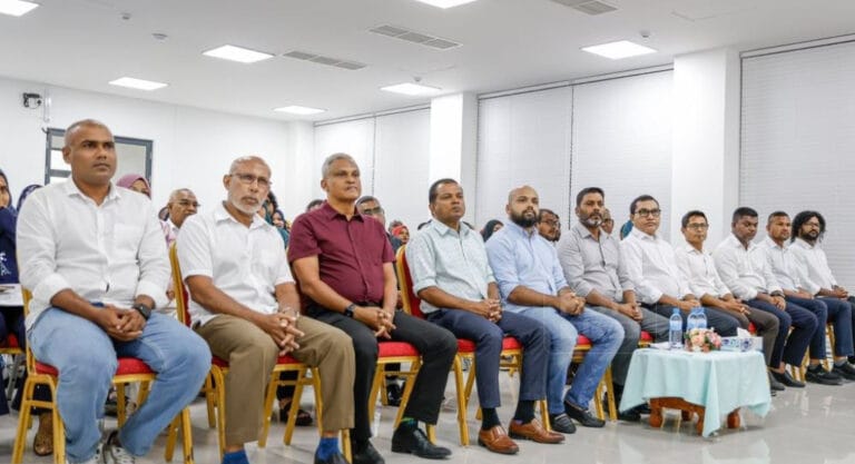އައްޑޫ ހޭންޑްބޯޅަ ކޯޗުންނާއި ރެފްރީން ތަމްރީނުކުރުމުގެ ޕްރޮގްރާމް ނިންމާލައިފި