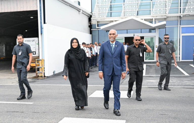 ޙައްޖުގެ އަޅުކަން އަދާކުރެއްވުމަށް ރައީސުލްޖުމްހޫރިއްޔާގެ ދެކަނބަލުން ފުރާވަޑައިގެންފި