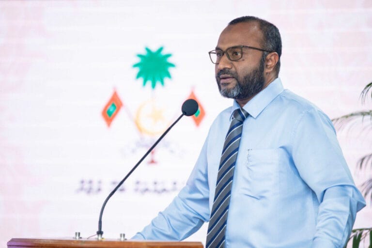 ކައުންސިލަރުންނަށް ހުތުބާ ކިޔުމުގެ ހުއްދަަ ދިނުމަށް ކޯހެއް ހިންގަަނީ