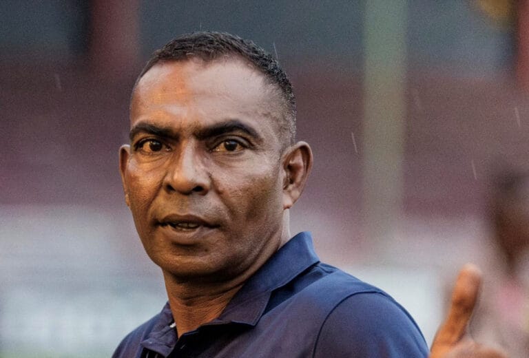ގައުމީ އަންހެން ފުޓްބޯޅަ ޓީމުގެ ކޯޗުކަން އަނެއްކާވެސް އާތީއަށް