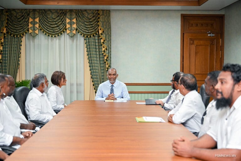 ކެޔޮޅުންނާ ގުޅިގެން މަސްވެރިންގެ ކަންބޮޑުވުންތަކަށް ހައްލު ހޯދައިދެއްވާނެކަމުގެ ޔަގީންކަން ރައީސް ދެއްވައިފި