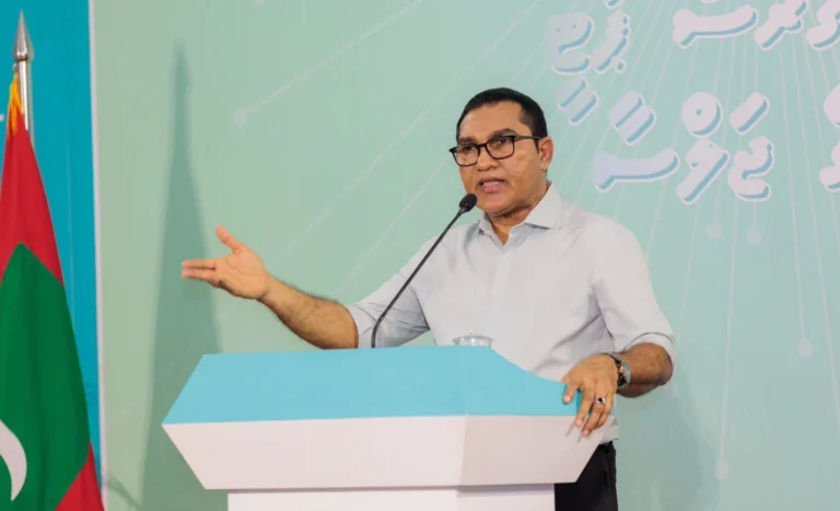 ހަރުމުދާ ނުވިއްކާ ދަރަނިތައް ޙަލާސްކޮށް އިޤްތިސާދީ މިނިވަންކަން ކަށަވަރުކުރުން އެއީ ރައީސްގެ އަމާޒް: އައިބީ