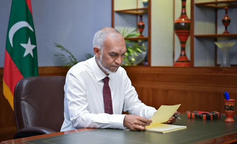 ރިޔާސީ ކޮމިޝަންގެ ތަހުގީގު ރިޕޯޓް އާންމުކުރަން ރައީސް އަންގަވައިފި