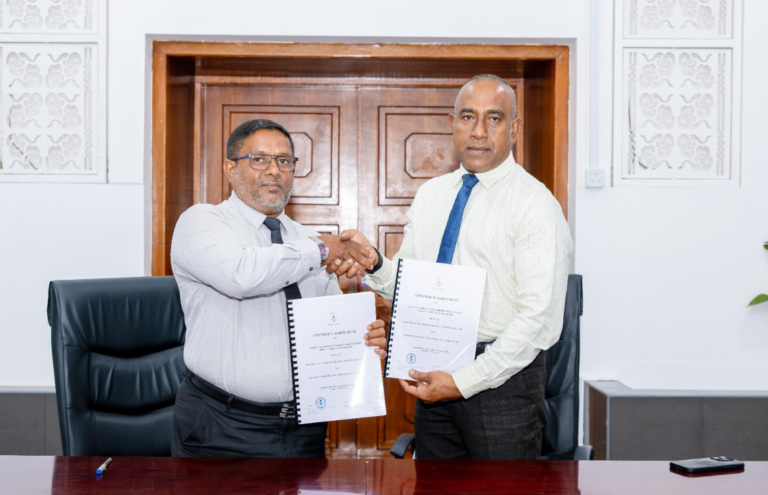 މާވަށު ގޮނޑުދޮށް ހިމާޔަތްކުރުމުގެ މަޝްރޫޢުގައި ސޮއިކޮށްފި