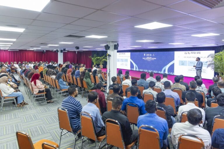 ފުލުހުންގެ ކޮލެޖުގެ ދަރިވަރުންނަށް ޒަކާތާ ގުޅޭ މައުލޫމާތު ދިނުމުގެ ސެޝަނެއް ބާއްވައިފި