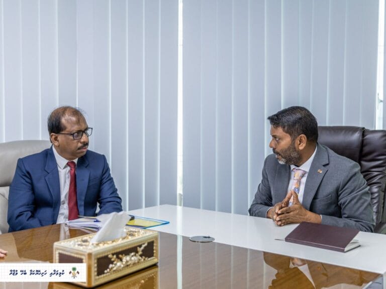 މިނިސްޓަރު ރާފިއު ލަންކާގެ ސްޕޯޓްސް މިނިސްޓަރާއެކު މުހިންމު މަޝްވަރާ ބައްދަލުވުމެއް ބާއްވައިފި