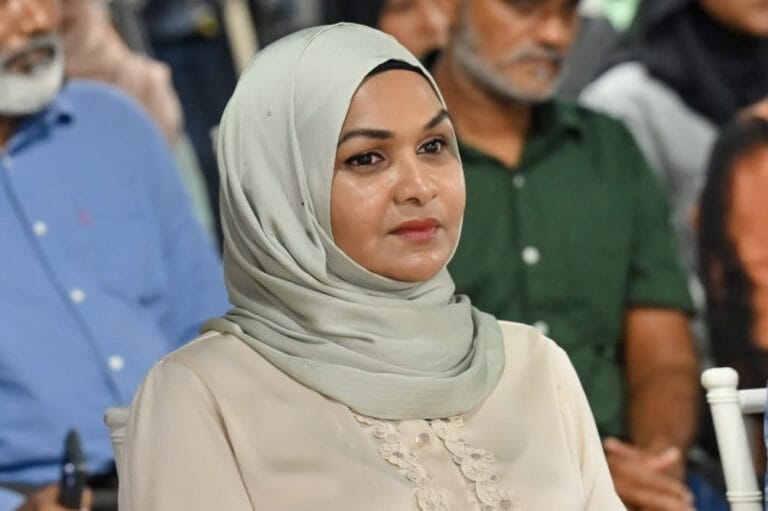 ބްރޯޑްކޮމްގެ އެސްޖީ މަގާމުން ވަކިކޮށްފި