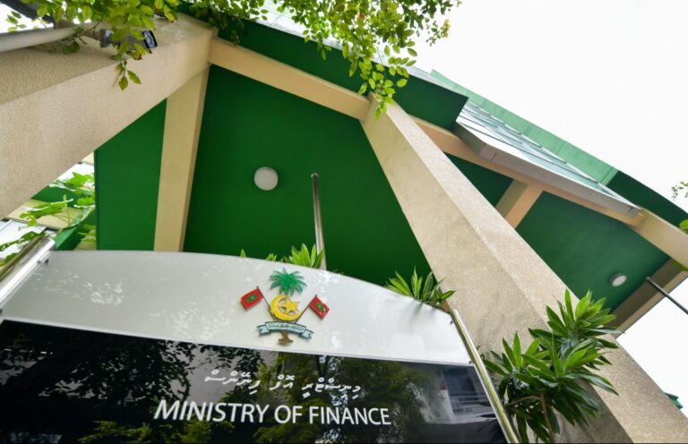 އޮގަސްޓު މަހުގެ ފުރަތަމަ ހަފުތާގައިވެސް ދައުލަތުގެ ބަޖެޓް ސާޕްލަސްއެއްގައި