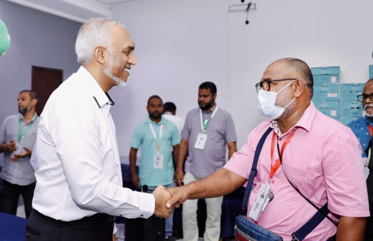 ހައްޖުވެރިންނަށް ބޭނުންވާ ވެކްސިނާއި ބޭސް މިއަދުން ފެށިގެން ހިލޭ ލިބޭނެ: ރައީސް