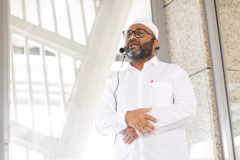 ޢަރަފާތް ދުވަހު ފަލަސްޠީނުގެ މުސްލިމުންނަށް ހެޔޮ ދުޢާކޮށްދެއްްވާ: ޑރ. ޝަހީމް