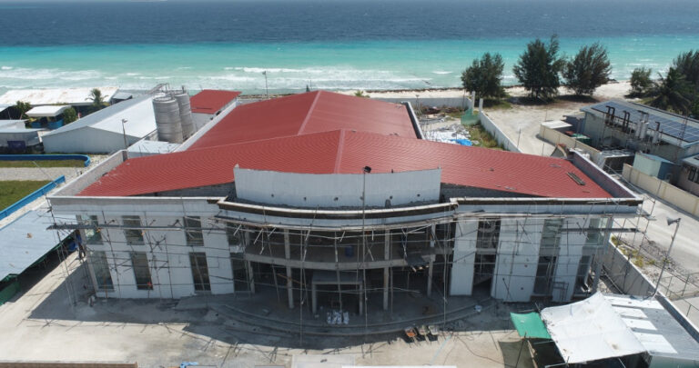 ހޯރަފުށީ ބޮޓްލިން ޕްލާންޓްގެ މަސައްކަތް އަންނަ މަހު އަލުން މަސައްކަތް ފަށާނެ: ފެނަކަ
