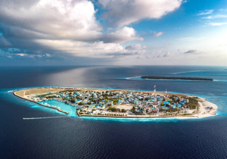 36 އަހަރު ފަހުން ބ. އޭދަފުށިން ގޯތި ދޫކޮށްފި