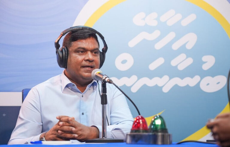 ޕައިލެޓުކަން ކިޔަވަން ސްކޮލަރޝިޕްތައް ދިނީ ޑިމާންޑަށް ބެލުމެއް ނެތި: އަމީން