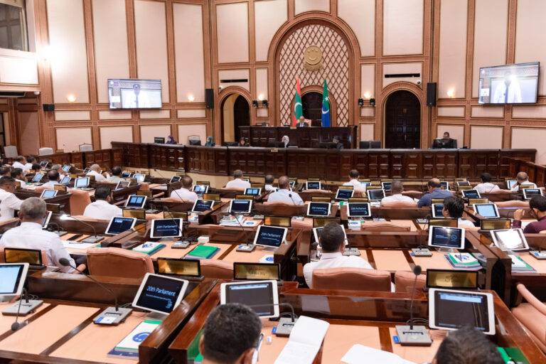 މަސް ދުވަހުގެ މެދުކެނޑުމަކަށްފަހު މަޖިލީހުގެ ޖަލްސާތައް އަންނަ ހަފްތާގައި ފަށަނީ