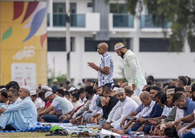 އިސްލާމީ އެއްބައިވަންތަކަމުގެ މުހިންމުކަމާއި، މައިންބަފައިންނަށް ކިޔަމަންތެރިވުން ވަނީ ގުޅިލާމެހިފައި: އީދު ޚުތުބާ