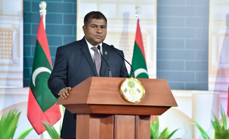 ދެ ޖިންސު އެއްކޮން ކުޅިވަރުކުޅުމާއި ކުލަ ޖެހުން، އެއީ ދިވެހި ސަގާފަތެއް ނޫން: އާދަމް ނަސީރު