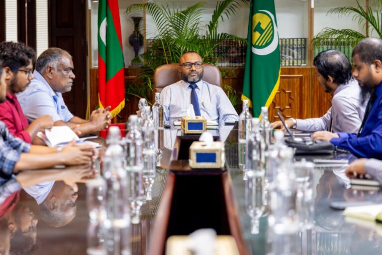 ހުޅުމާލެ ފޭސް ދޭއްގައި އިމާރާތްކުރާ މިސްކިތުގެ މަސައްކަތް އަވަސް ކުރުމަށް އެސް.ޖޭ ކޮންސްޓްރަކްޝަނާއި މަޝްވަރާ ކުރައްވައިފި