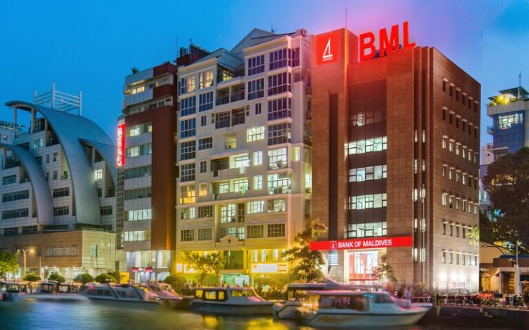 ބީއެމްއެލް އިން ފަސް ޖަމިއްޔާއަކަށް ފައިސާގެ އެހީދީފި