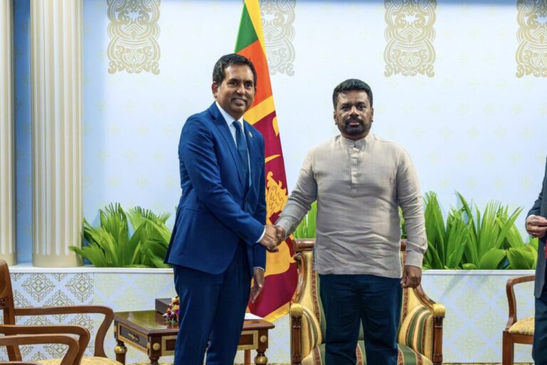 ވިޔަފާރީގެ ދާއިރާއިން ގުޅުން ބަދަހިކުރުމަށް ލަންކާގެ ރައީސާއެކު މަޝްވަރާކުރައްވައިފި