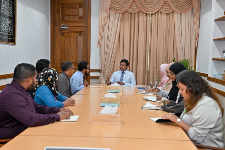 ނައިބު ރައީސް ނަޑެއްލާ ކައުންސިލާ ބައްދަލުކުރައްވައިފި
