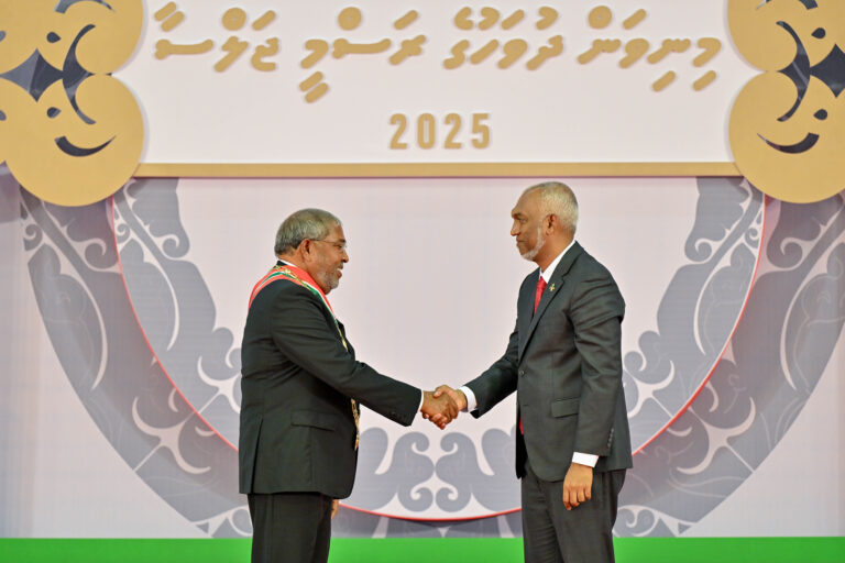 ނިޝާން ޢިއްޒުއްދީނުގެ ޢިއްޒަތުގެ ވެރިކަމުގެ ލަގަބު ގާސިމަށް އަރުވައިފި