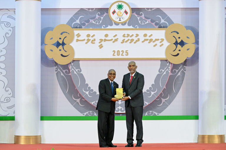 ޚާރިޖީ ޚިދުމަތުގެ އެންމެ މަތީ ޝަރަފު ސަލީމަށް އަރުވައިފި
