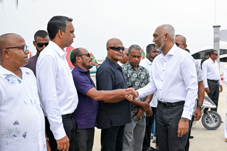ޖެނުއަރީ މަހު ވެލިދޫގައި ސީޕްލޭން ޕްލެޓްފޯމެއް ގާއިމުކޮށް، އޮޕަރޭޝަން ފެށޭނެ: ރައީސް 