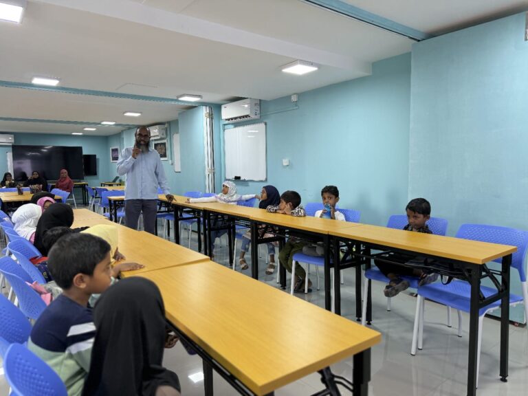 ޢިލްމު އިންސްޓިޓިއުޓްގެ ދަރިވަރުންނަށް ރިސާލަތު ޕްރޮގުރާމް ކުރިއަށް ގެންގޮސްފި