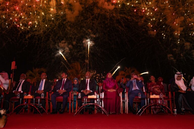 އާ ޓާމިނަލް ހުޅުވުމަށް ބޭއްވި ހަވާ އެރުވުމުގެ ހަރަކާތް ދުނިޔޭގެ ރެކޯޑު ފޮތަށް 