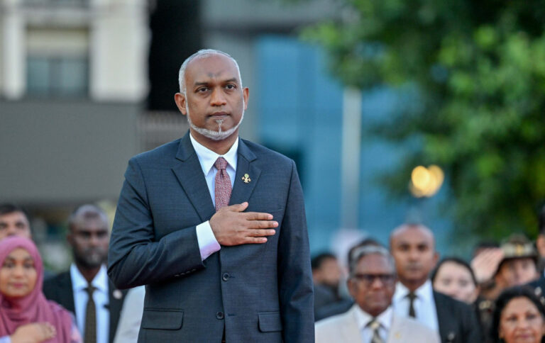 ރައީސް މިނިވަން ދުވަހުގެ ތަހުނިޔާ ފޮނުއްވައިފި