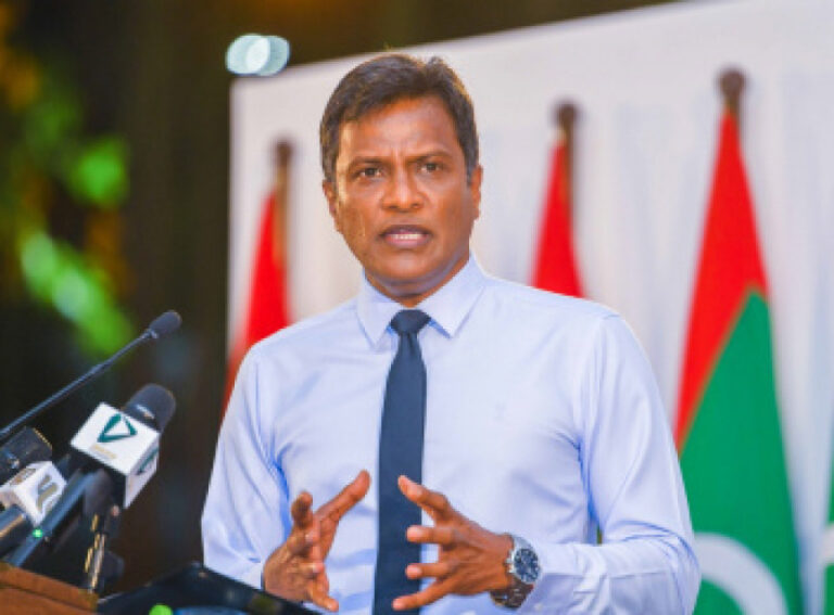 ހަޅޭއްލަވާ ފުރައްސާރަ ކުރުމަކީ ހިޔާލު ފާޅުކުރުމެއް ނޫން، އެއީ ހުއްޓާލަން ވެއްޖެކަމެއް: އުމަރު ނަސީރު