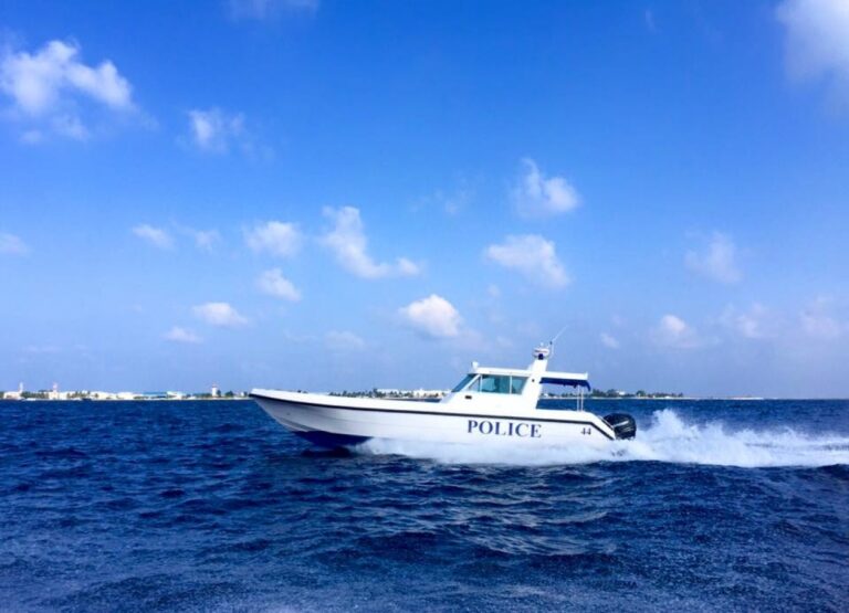 ޑިންގީއެއްގައި ގދ. ގަމުން ދަތުރުކުރަމުންދިޔަ މީހަކު ގެއްލިގެން ހޯދަނީ 