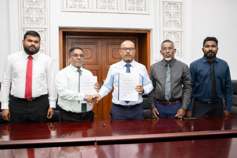 ފިއްލަދޫގެ މަގުތައް ތަރައްގީކުރަން އާރްޑީސީއާ ހަވާލުކޮށްފި