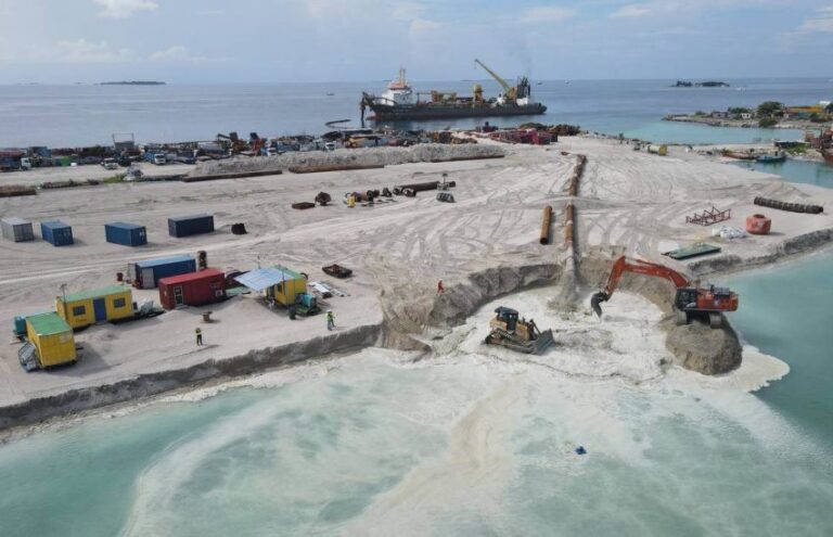 މާލެ ސަރަހައްދުގެ ބިން ހިއްކުން ހަލުވިކުރަން އިތުރު ޑްރެޖަރުތައް ގެންނަނީ