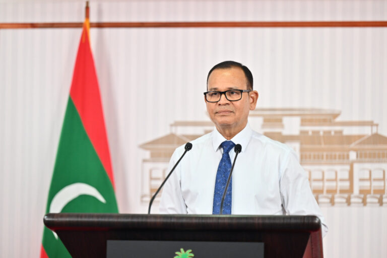 މާލެއެކޭއެއްގޮތަށް ރަށްރަށުގައި އޭޓީއެމް ބެހެއްޓުން ރައްޔިތުން އުފަލާއެކު ބަލައިގަނޭ: އާދަމް ޝަރީފް