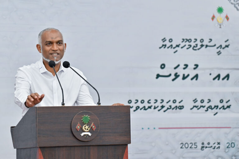 އުކުޅަހަކީ ވަރަށް މަސައްކަތްތެރި، އެކިއެކި ދާއިރާތަކުން ހީވާގިކަމާއެކު މަސައްކަތްކުރާ، ލާމަސީލު ރައްޔިތަކު ދިރިއުޅޭ ރަށެއް: ރައީސް