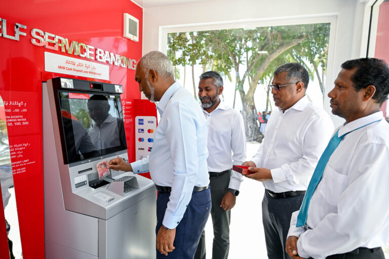 ހދ. އަތޮޅުގެ މީހުން ދިރިއުޅޭ ހުރިހާ ރަށެއްގައި އޭޓީއެމްގެ ހިދުމަތް ގާއިމުކޮށްފި