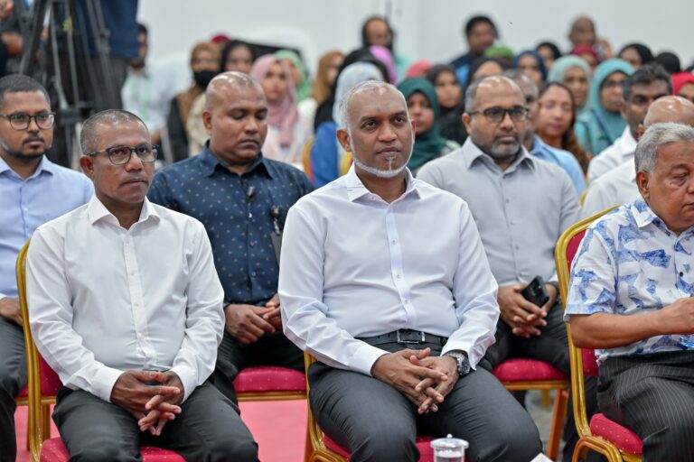 ބ. އަތޮޅުގެ ރަށްތަކަށް ކުރެއްވި ދަތުރުފުޅަށްފަހު ރައީސް މާލެ ވަޑައިގެންފި