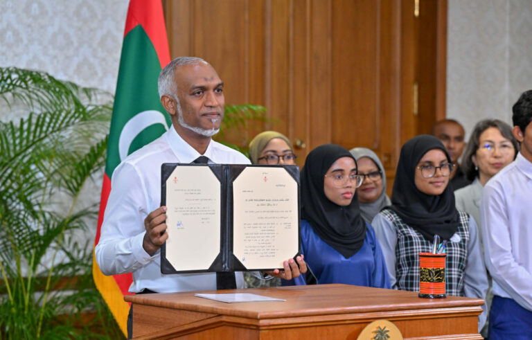 ދުންފަތުގެ އިސްތިއުމާލުކުރުން ހުއްޓަލާ އާބާދީތަކަށް އިނާމް ކަނޑައެޅުމަށް އާންމުންގެ ޚިޔާލު ހޯދަނީ