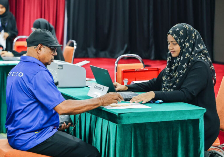 ފުރަތަމަ ފަހަރަށް ޒަކާތުގެ ޤާނޫނެއް ހެދުމަށް ބިލެއް ހުށައަޅައިފި