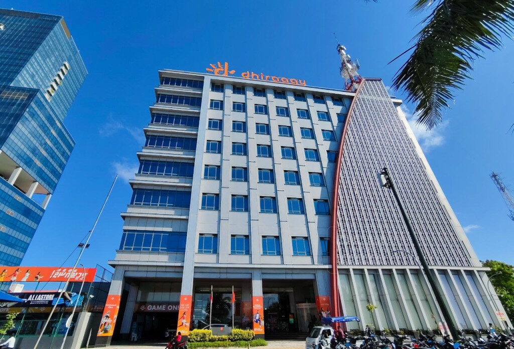 dhiraagu