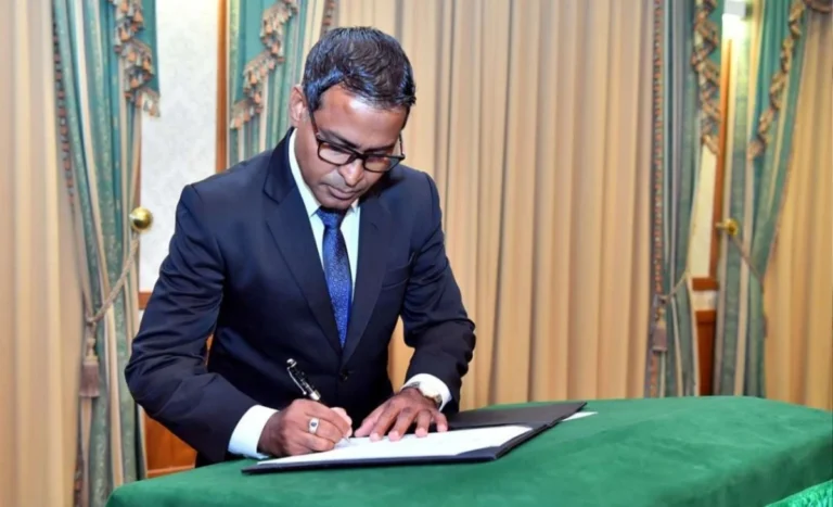 އުއްތަމަފަނޑިޔާރުކަމަށް ޣަނީ އައްޔަންކުރަން ކޮމިޓީން ފާސްކޮށްފި