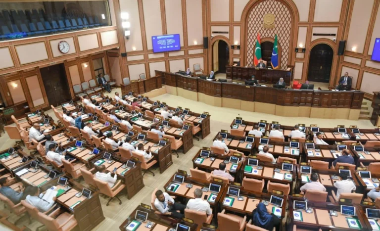 މަޖިލީހުގެ މި ދައުރު އިތުރު ހަފުތާއަކަށް ދަންމާލަން ފާސްކޮށްފި