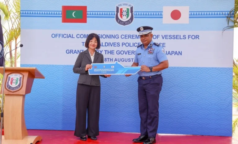 ޖަޕާނުން ދިވެހި ފުލުހުންނަށް ފަސް ލޯންޗު ހަދިޔާކޮށްފި