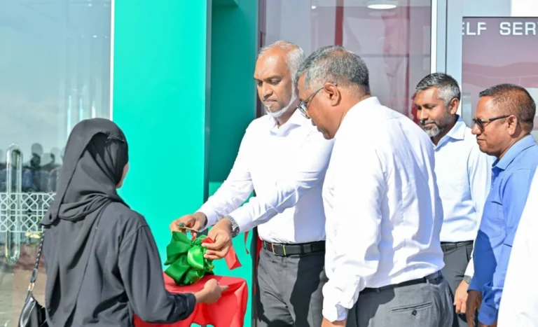 އުކުޅަހުގައި ޑޮލަރު އޭޓީއެމްގެ ޚިދުމަތްދޭން ފަށައިފި