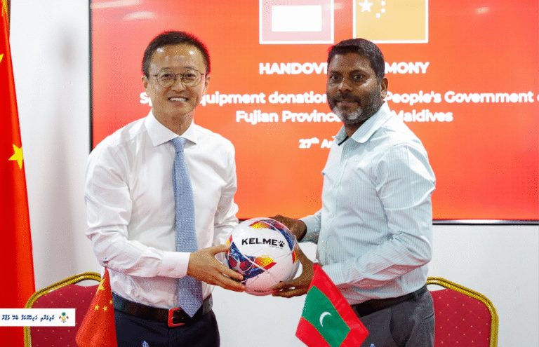 ފުޖިއާން ޕްރޮވިންސުން ރާއްޖެއަށް ގިނަ އަދަދެއްގެ ކުޅިވަރު ސާމާނު ހަދިޔާކޮށްފި