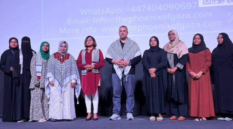 ދަ ފީނިކްސް އޮފް ޢައްޒާ ގެ ފުރަތަމަ ޝޯ އޮލިމްޕަސް ސިނަމާގައި އަޅުވައިފި